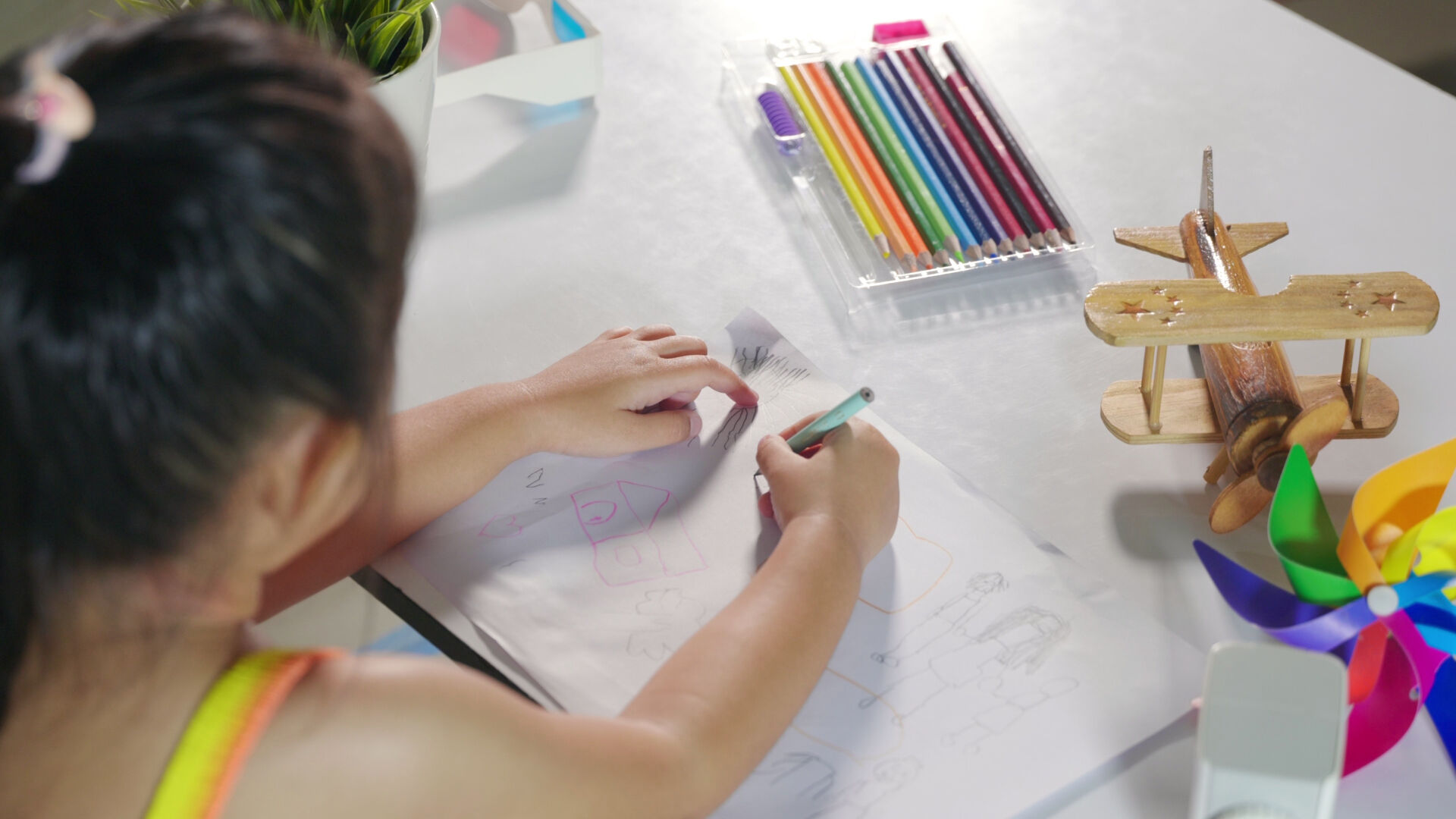 Preschool kid studying